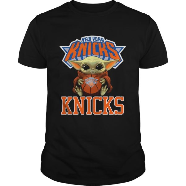 Baby Yoda Hug New York Knicks shirt