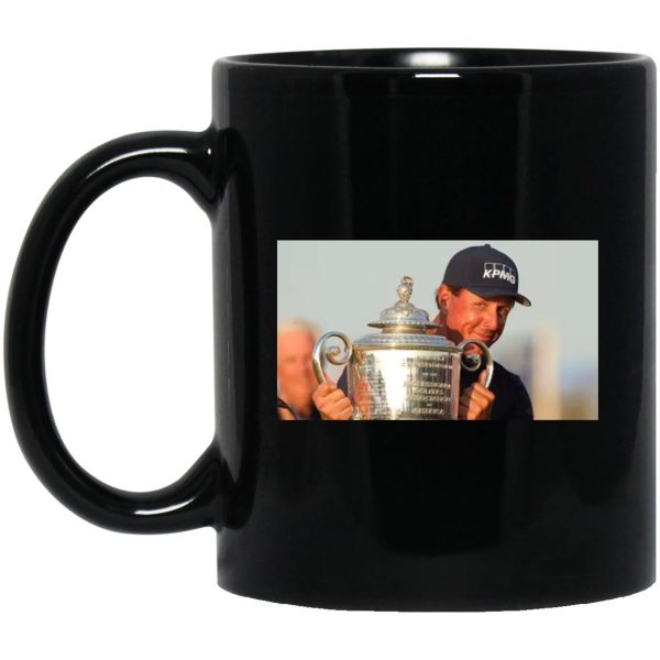 Phil Mickelson With The Trophy Golf Mugs