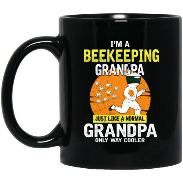 I’m A Beekeeping Grandpa Just Like A Normal Grandpa Only Way Cooler Mug Shirt Sweatshirt Long Sleeve Hoodie Tank Mug