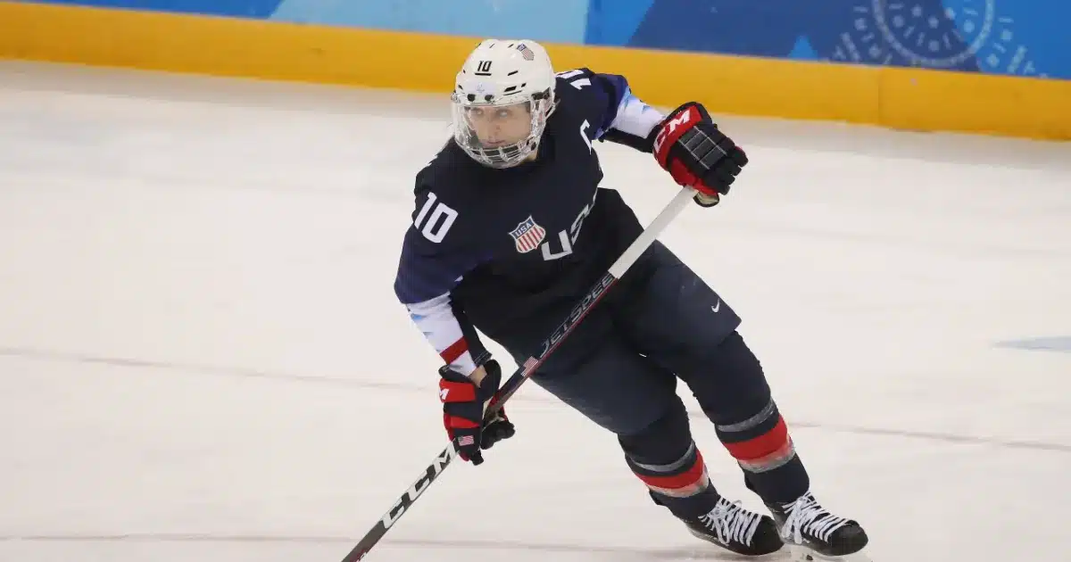 Top 10 Best Ice Hockey Clothing For Men Reviews 2024