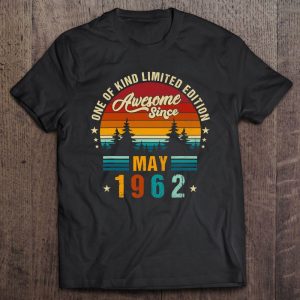 Vintage 61St Birthday Awesome Since May 1962 Birthday Gift