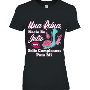 Womens Una Reina Nacio En Julio Feliz Cumpleanos Para Mi V-Neck