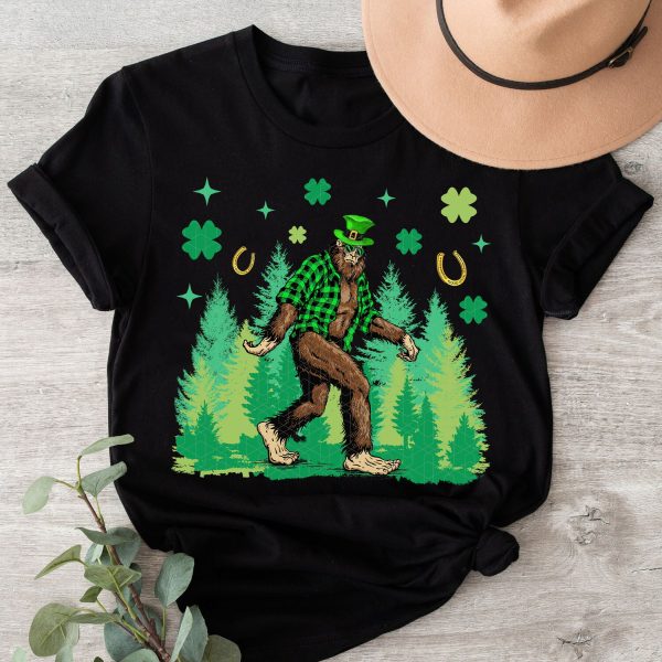 Funny Sasquatch Bigfoot St Patrick’s Day Shirt