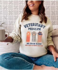 Funny Veterinarian Pet Vet Sweatshirt 2 Funny Veterinarian Pet Vet Sweatshirt 3