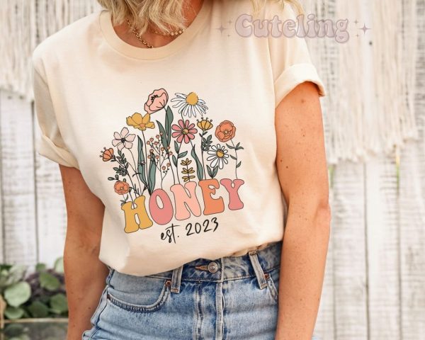 Honey Est 2023 Wildflowers Grandma Pregnancy Announcement Shirt