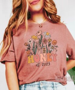 Honey Est 2023 Wildflowers Grandma Pregnancy Announcement Shirt 2 Honey Est 2023 Wildflowers Grandma Pregnancy Announcement Shirt 3