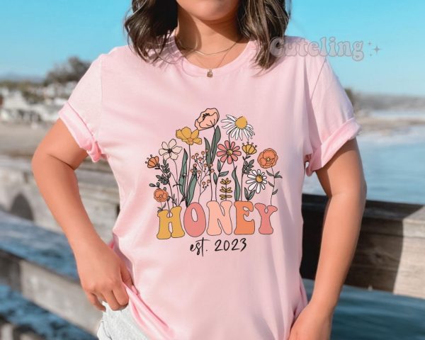 Honey Est 2023 Wildflowers Grandma Pregnancy Announcement Shirt