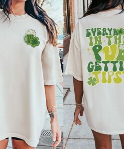 Irish Everybody In The Pub Getting Tipsy Funny St Pattys Day Sweatshirt 8