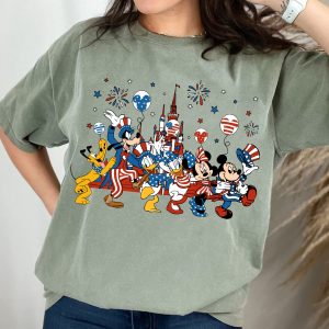 Disney 4th Of July Mickey And Friends Balloons USA Flag Shirt 2