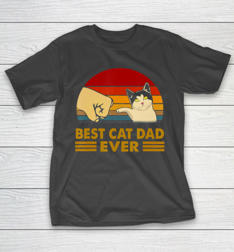Father gift shirt Cat Dad Retro Vintage For Father’s Day Cat Lovers T Shirt T-Shirt