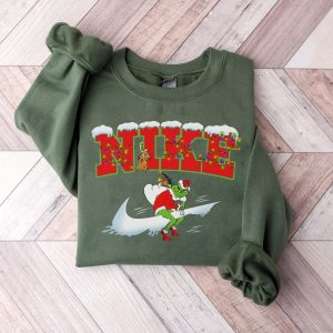 Funny Grinch’s Xmas 2022 Crewneck Sweatshirt Hoodie Shirt