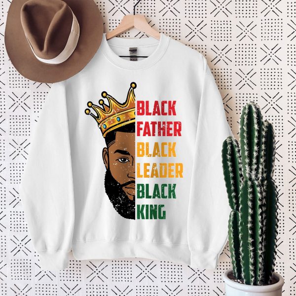 Mens Strong Black King African American Natural Afro T Shirt