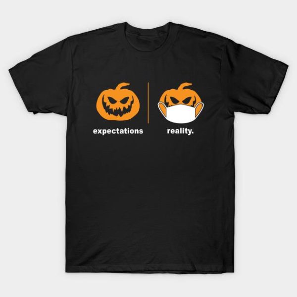 Funny Halloween Pumpkins face mask expectations reality t-shirt