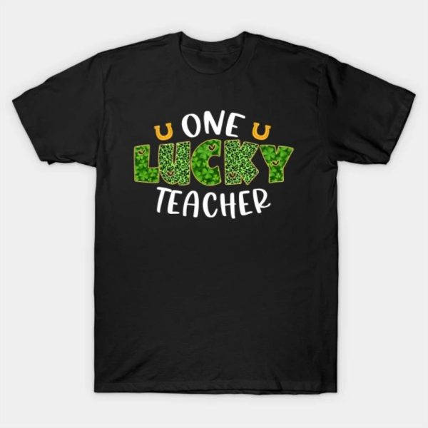 Happy St. Patrick’s Day leopard one lucky teacher funny 2023 T-shirt