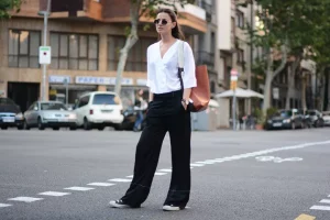 Slouchy Yet Chic: How To Pull Off The Normcore Look