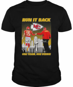 Kansas City Chiefs Mahomes and Andy Reid Run it back one team one vision signatures shirt 1