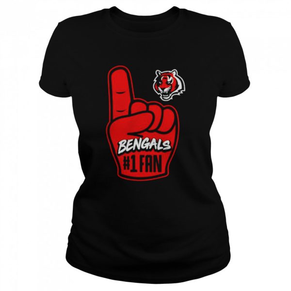 Cincinnati Bengals Infant Hand-Off shirt