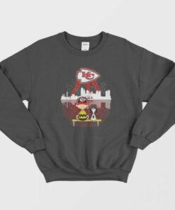 Charlie Brown and Snoopy Watching Kansas City Chiefs Sweatshirt 1