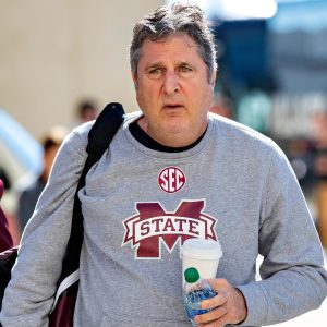 Rip Mike Leach Mississippi State Bulldogs Unisex Sweatshirt