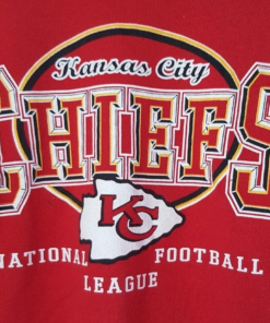 Vintage 1990s Kansas City Chiefs Crewneck Sweatshirt Logo 1 Vintage 1990s Kansas City Chiefs Crewneck Sweatshirt Logo 2