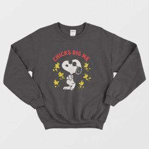 Snoopy Peanuts Chicks Dig Me Sweatshirt 3