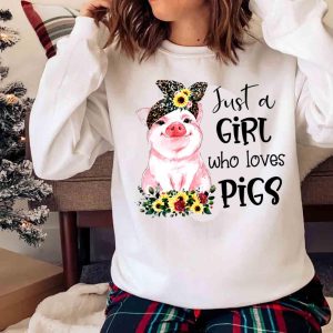 New Just A Girl Who Loves Pigs, Pig In Bandana , Trending Shirt