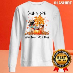 Pugs Scarf Autumn Tshirt, Just A Girl Who Love Fall And Pugs T-shirt