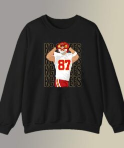 Travis Kelce Heart Hands Sweatshirt 3