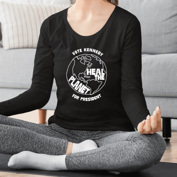 Kennedy24 Store Heal The Planet T-Shirt