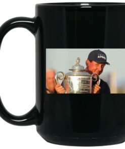 Phil Mickelson With The Trophy Golf Mugs 2