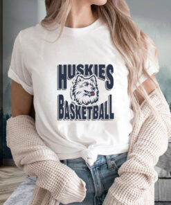 Uconn Huskies Basketball Vintage Logo Mascot T Shirt 1