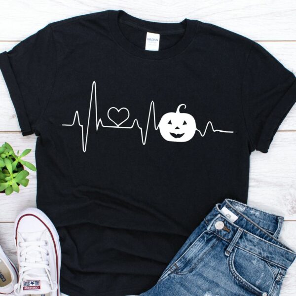 Pumpkin Heartbeat Halloween T-Shirt For Nurse Or Doctor